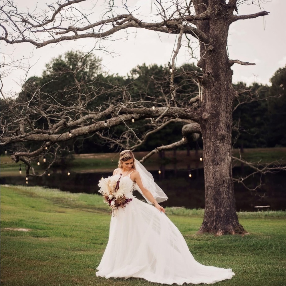 Elegant White Wedding Dress